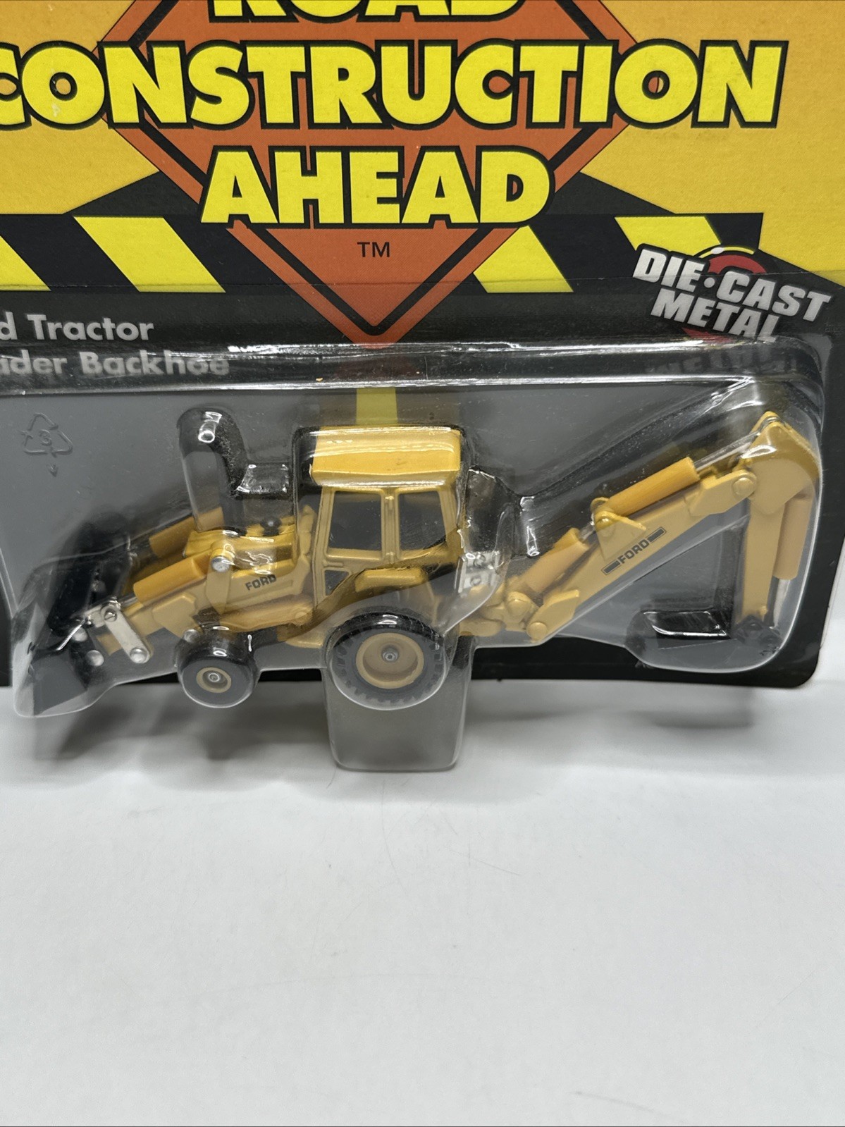 1995 ERTL ROAD CONSTRUCTION AHEAD FORD TRACTOR LOADER BACKHOE NEW