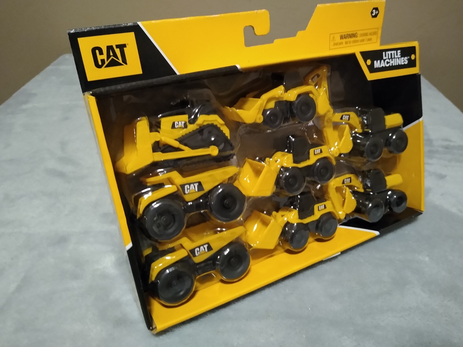 Caterpillar 8 Equipment Toy Backhoe Bull Dozer Excavator Wheel Loader Dump Truck
