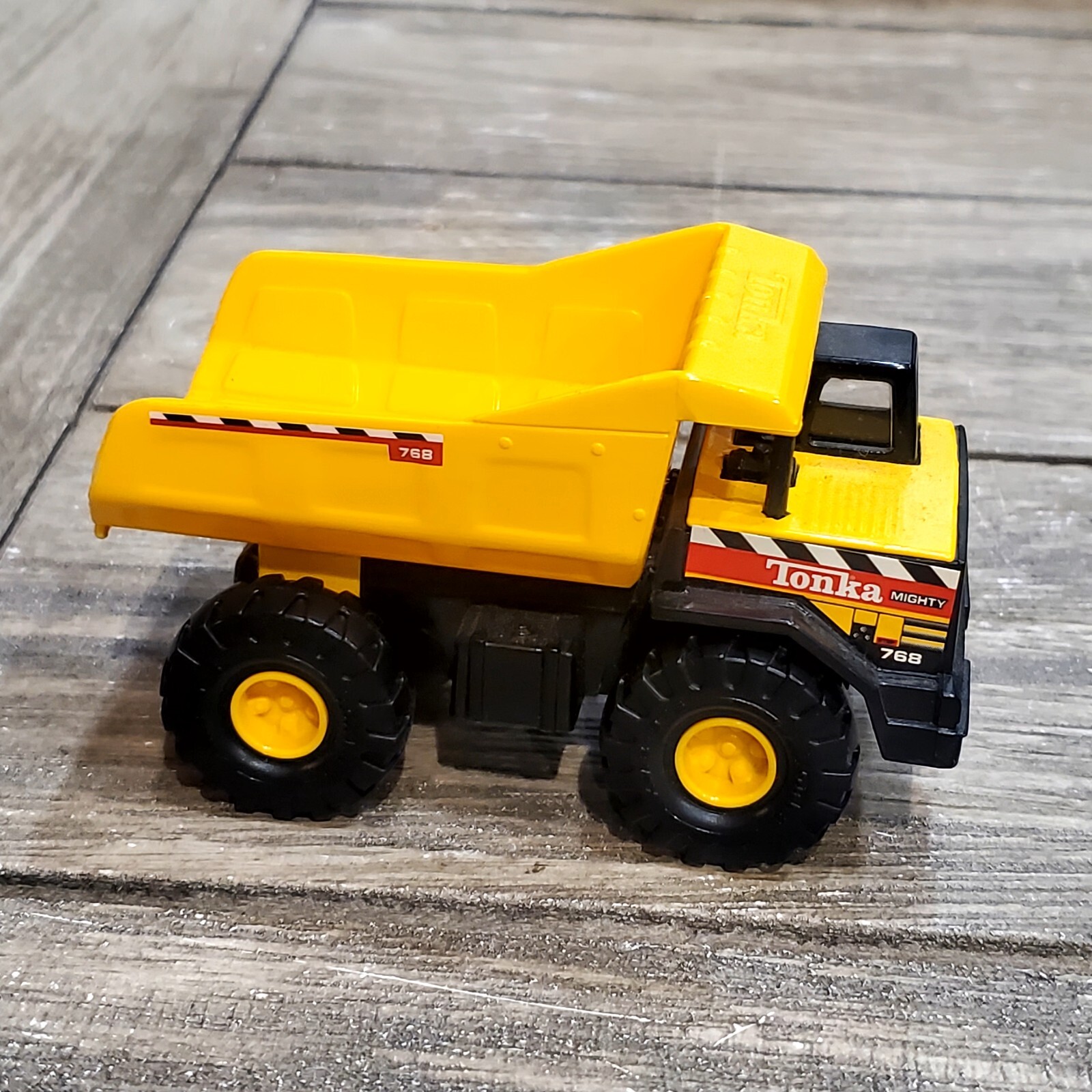 Vintage 1998 Hasbro Maisto Tonka Mini Mighty Dump Truck 768