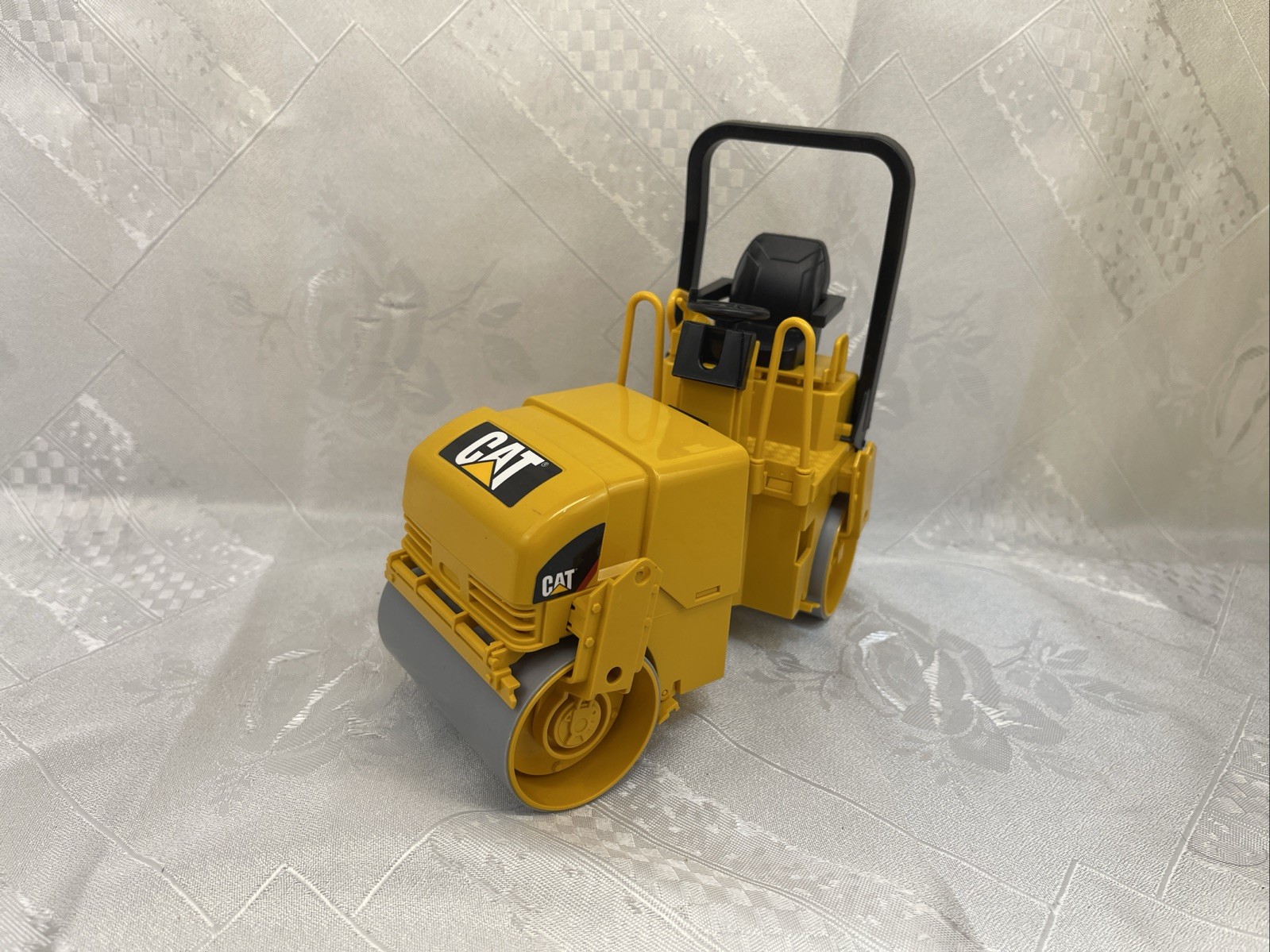Bruder CAT 7″ Asphalt Drum Compactor Roller Truck Germany 2004 steam roller