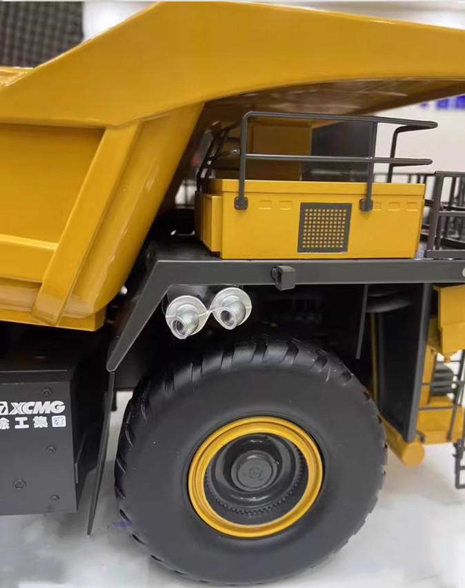 1:47 XCMG XDE440 DOUBLE BRIDGE RIGID MINING TRUCK Dump Vehicle Diecast Model