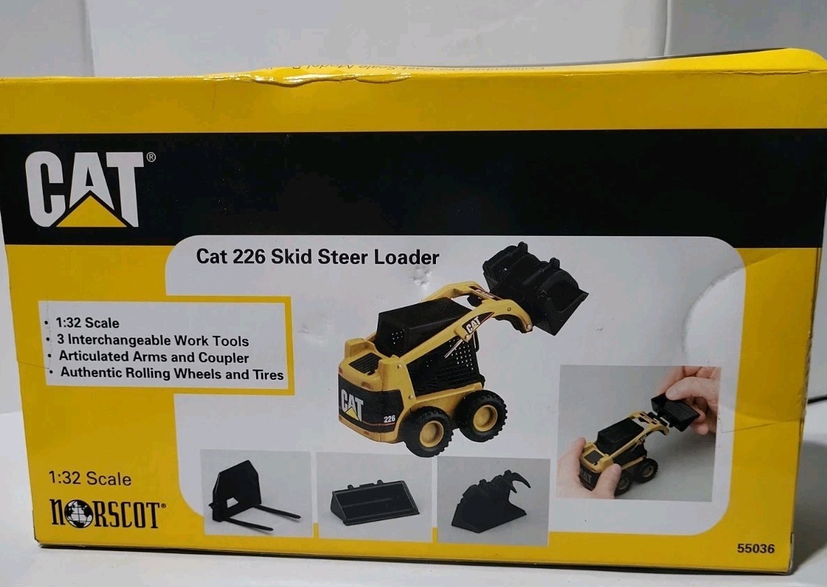 Caterpillar Cat 226 Skid-Steer Loader – Norscot 1:32 Scale Model #55036 New