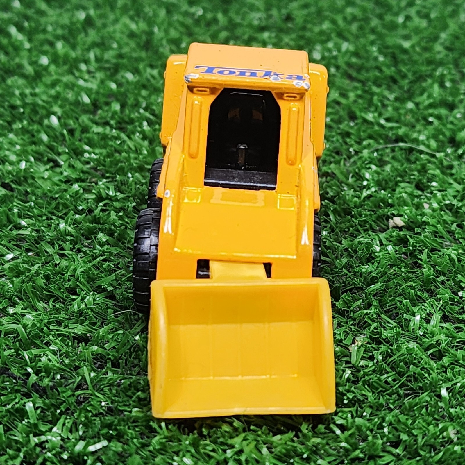 2005 Tonka Maisto Hasbro Tonka Road Crew Skidsteer Skidloader Yellow Diecast