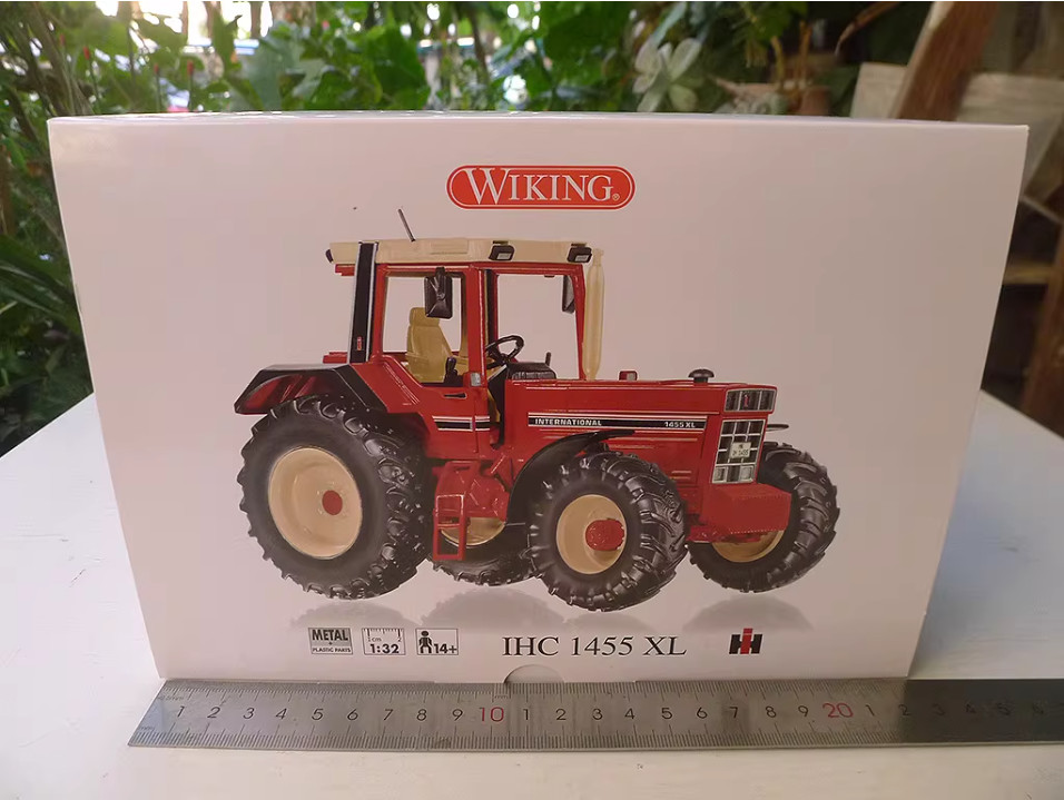 1:32 WIKING CASE IHC 1455XL Tractor Farm Vehicles Machinery Diecast Model