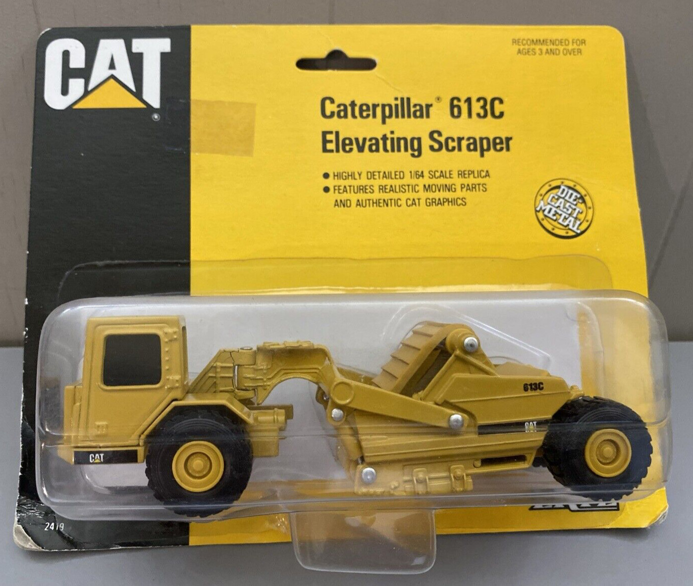 ERTL CAT Caterpillar 613C Elevating Scraper 1/64th scale #2419 1994 Die Cast
