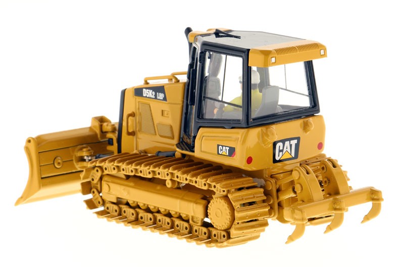 DIECAST MASTERS – CATERPILLAR D5 K2 LGP Equipped with Accompanied Ripper…
