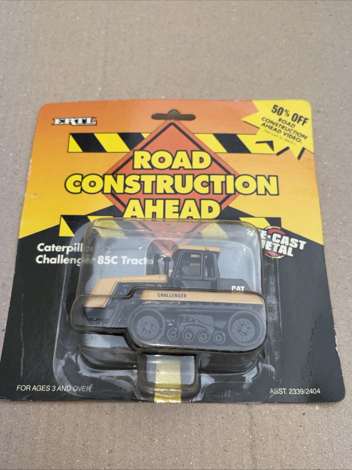 1995 Ertl Road Construction Caterpillar Challenger Tractor 85C Die cast 1/64