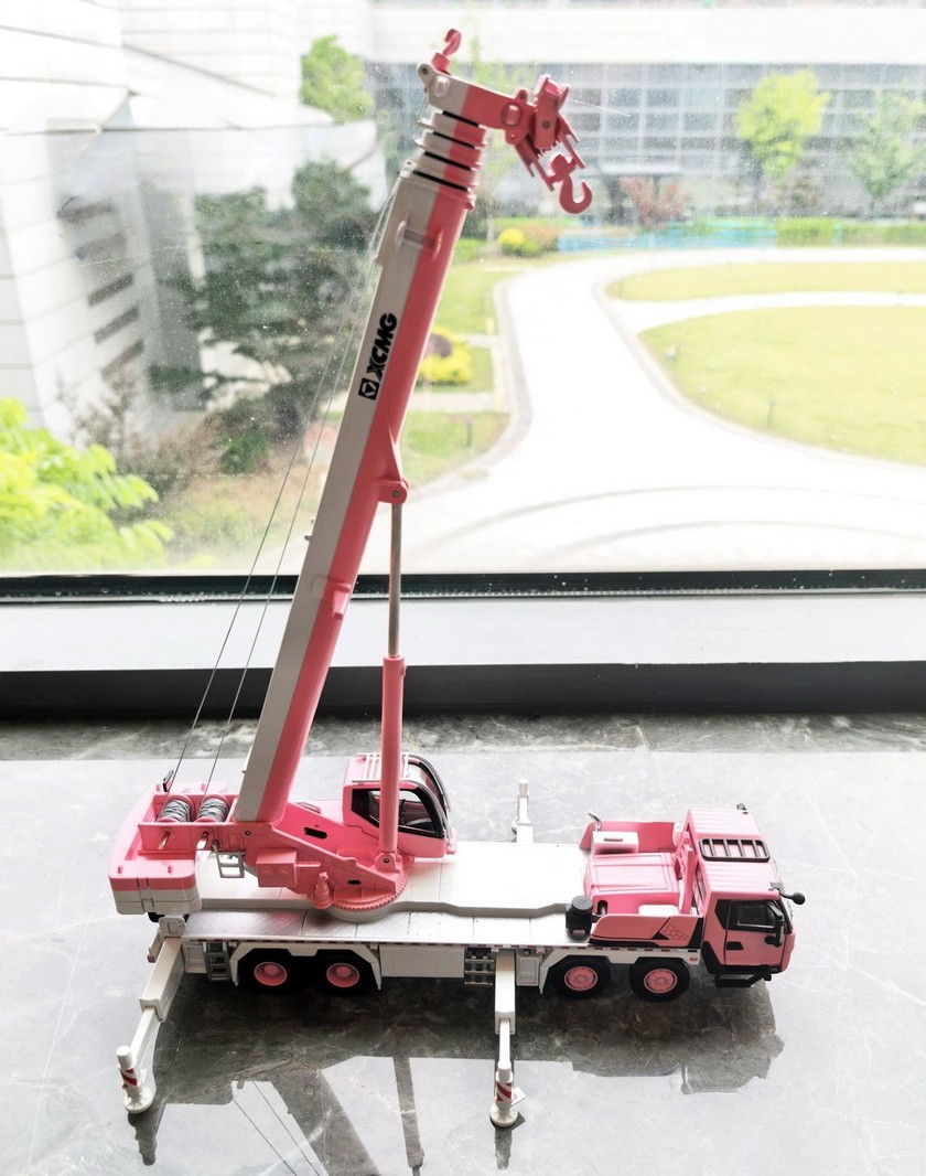 1/50 Scale XCMG XCT50G5-1 Truck Crane Pink Diecast Model Toy Collection Gift