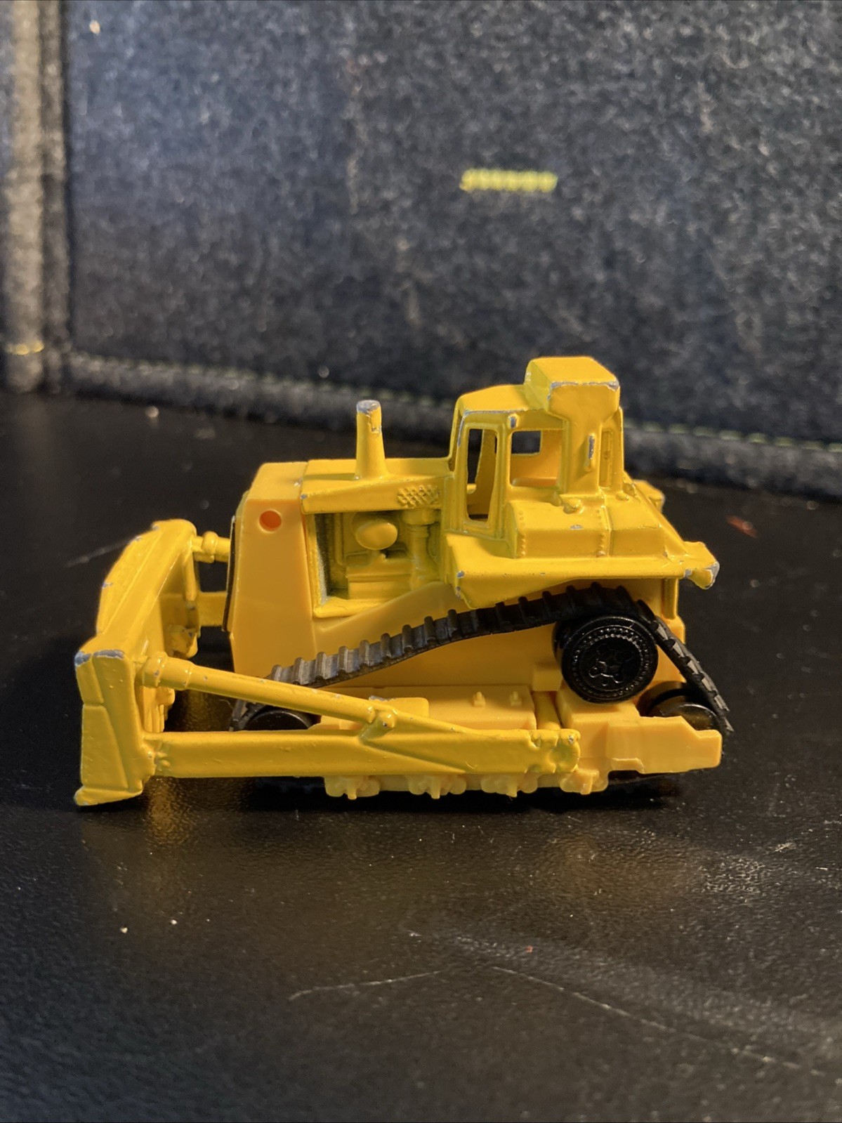Vtg Hot Wheels CAT Yellow Bulldozer 1979 Malaysia Base Construction Vehicle