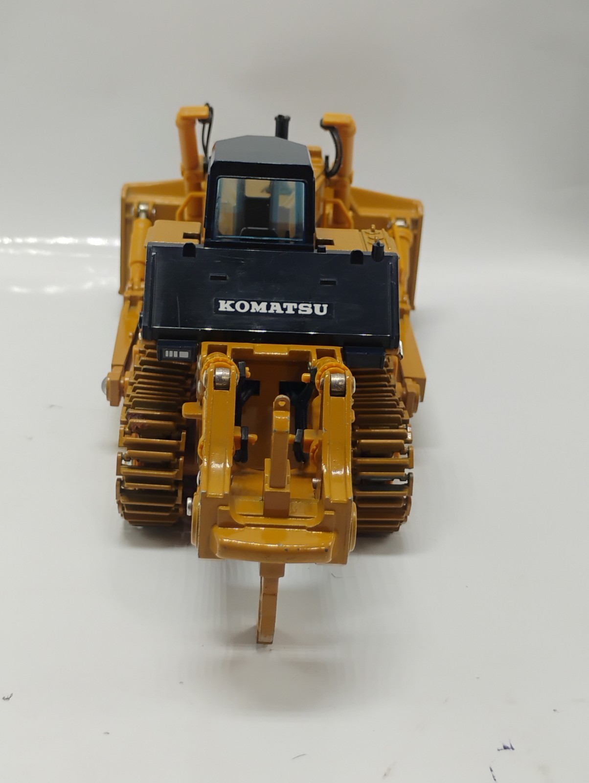 Shinsei 1:50 Scale Komatsu D475A Dozer Bulldozer w/ Metal Tracks Made In Japan