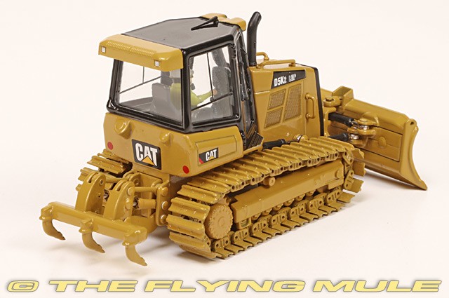 Diecast Masters 1:50 D5K2 Bulldozer