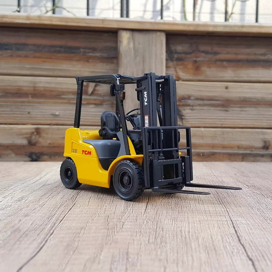 1/25 Scale TCM 25 Forklift Trucks Diecast Model Toy Collection Gift NIB
