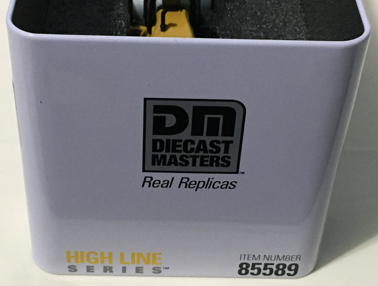 Caterpillar CS11 GC Vibratory Soil Compactor 1:50 Model – Diecast Masters 85589