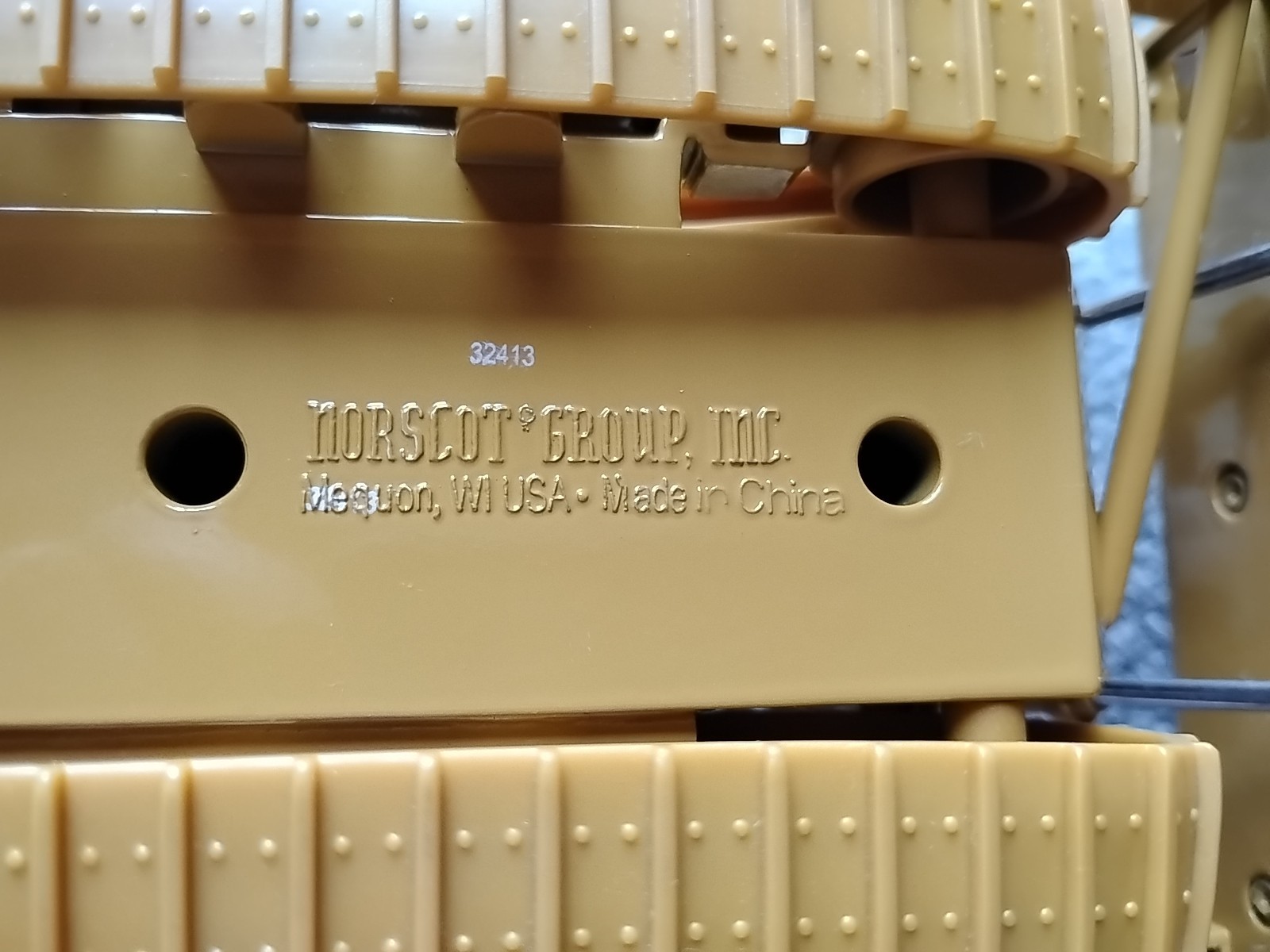 Rare & Original Designed Caterpillar D11T Bulldozer 1/50 Scale Norscot Group