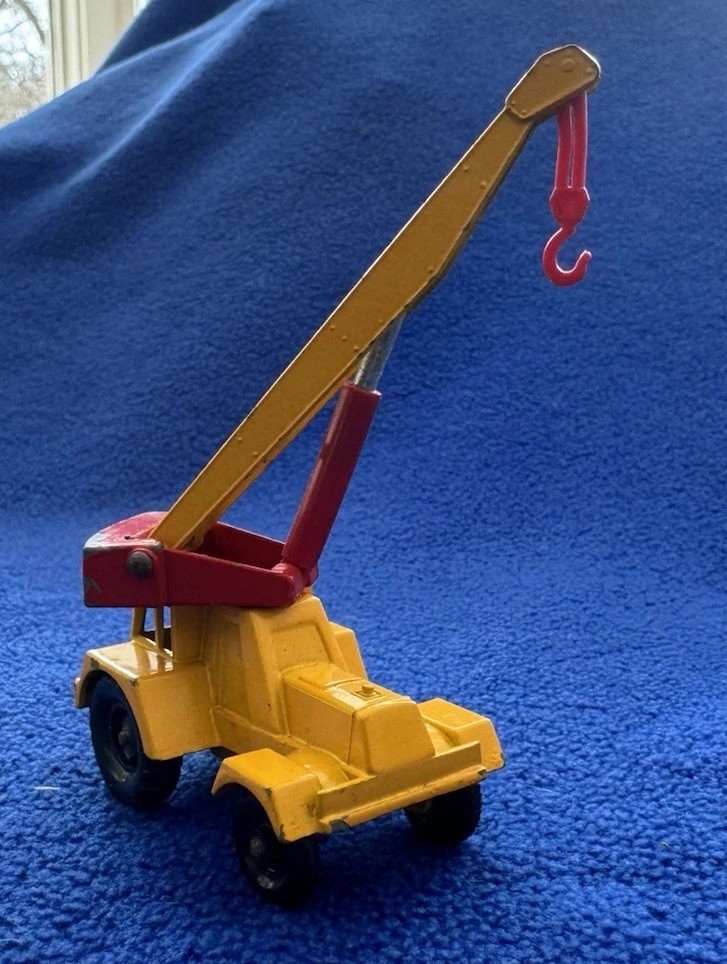 Vintage Lesney Matchbox Series #11 Taylor Crane Diecast Yellow/Red Toy