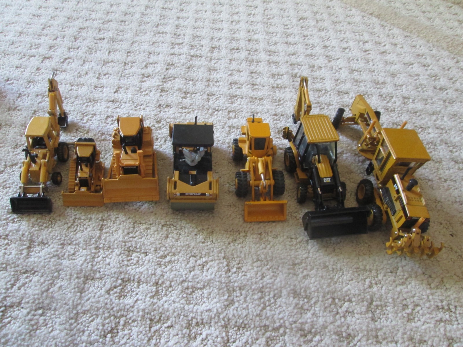 7 pc 1/64 Norscot / CAT Ford Construction Set 12G Grader, D6R, 611 Scraper