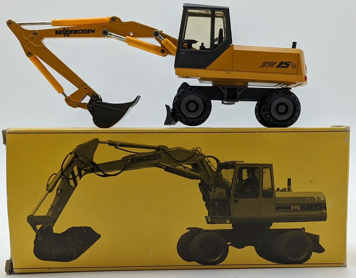 Conrad 2817/01 1:50 Scale Diecast Sennebogen Mobile Excavator NIB