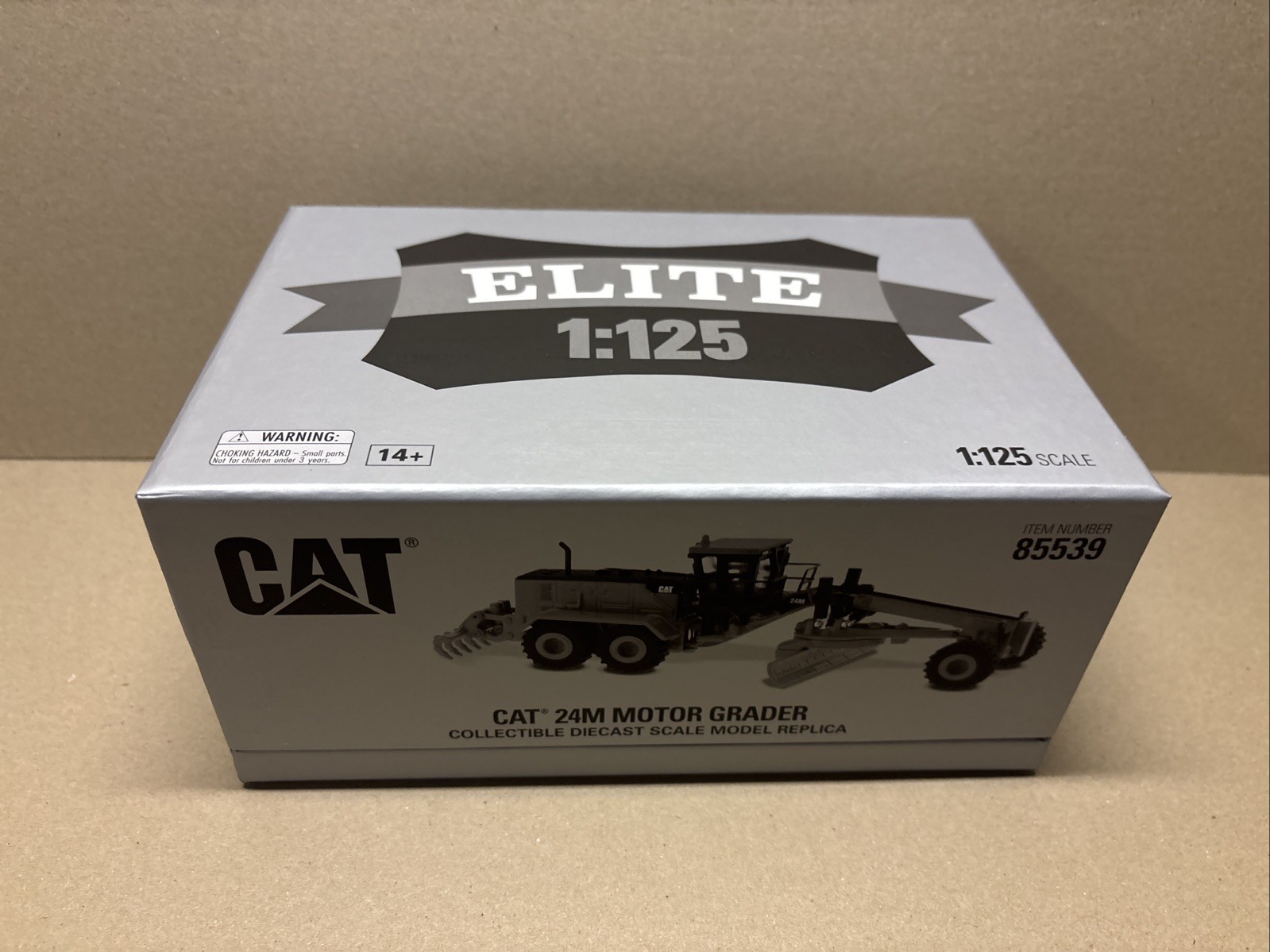 Diecast Masters: Caterpillar 24M Motor Grader Elite Series 85539 1:125 Scale