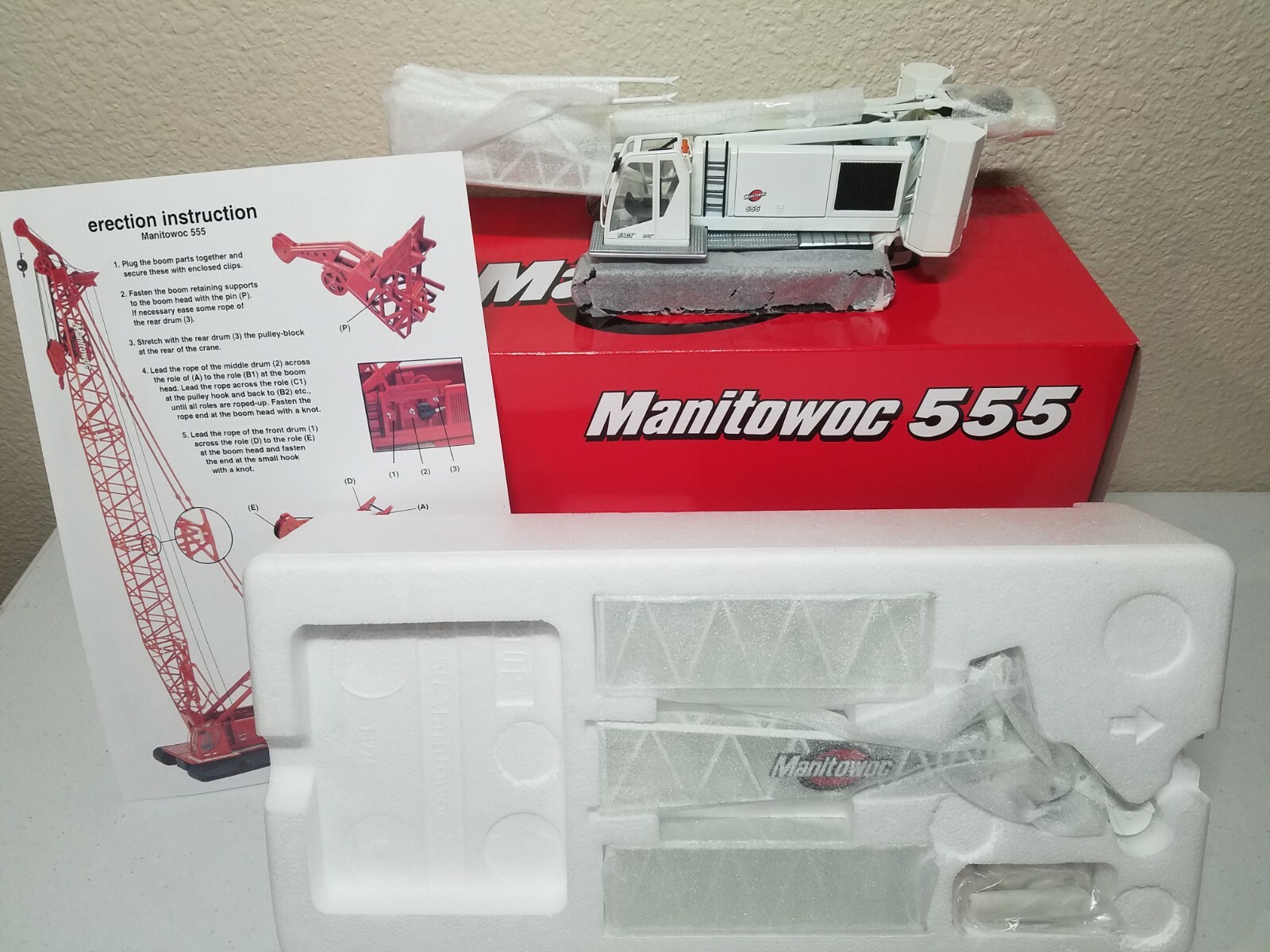 Manitowoc 555 Boom Crawler Crane – White – CCM 1:50 Scale Diecast Model New