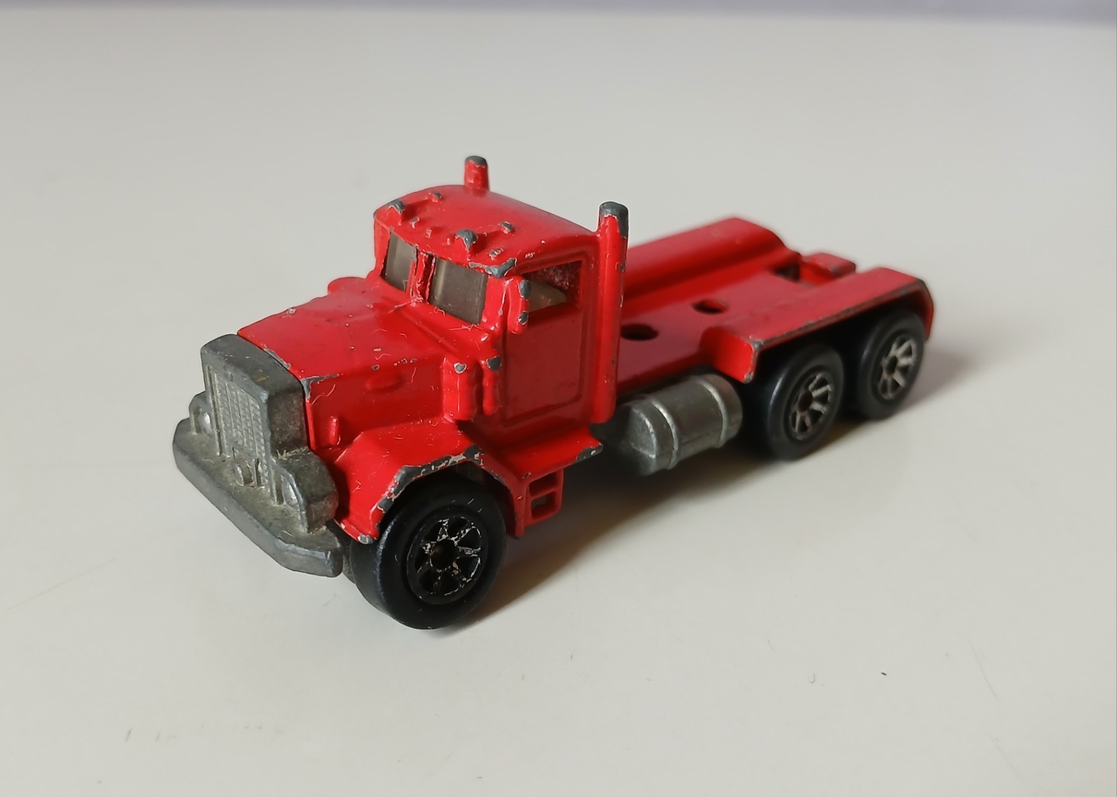Hot Wheels Peterbilt Dump Truck
