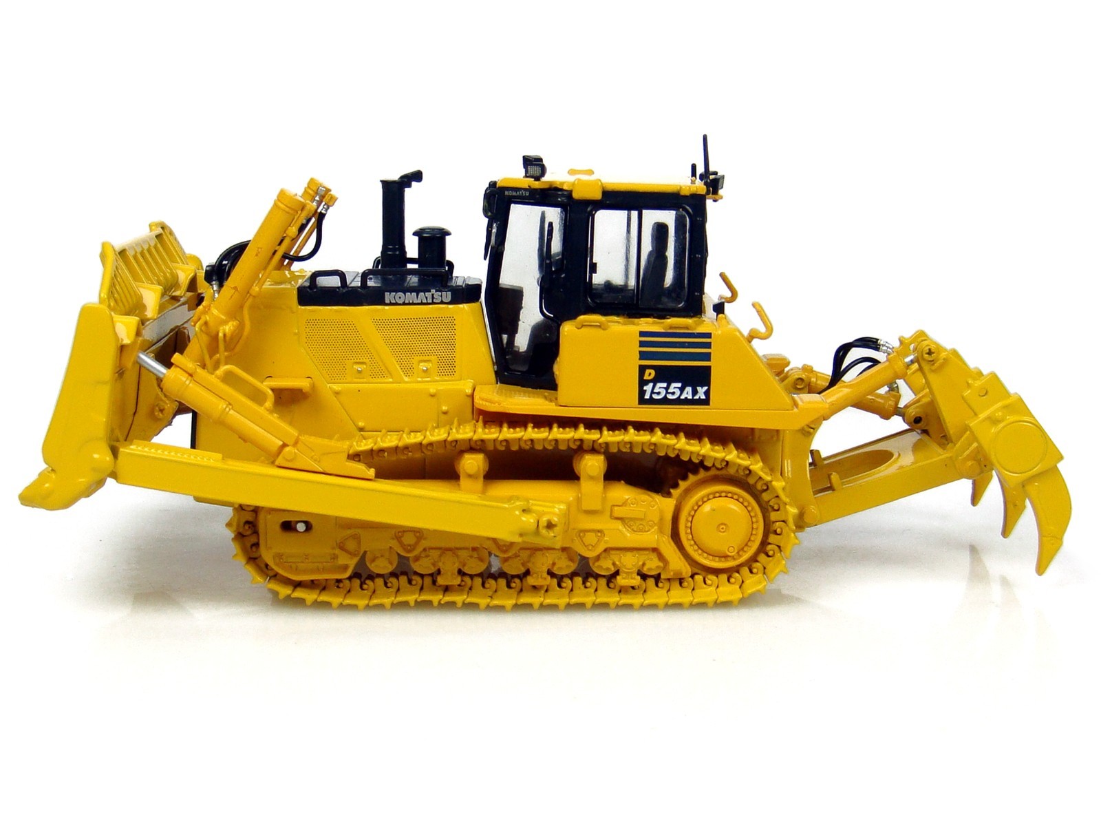 Universal Hobbies 1:50 Komatsu D 155 AX-7 Bulldozer Die-cast Replica UH8010