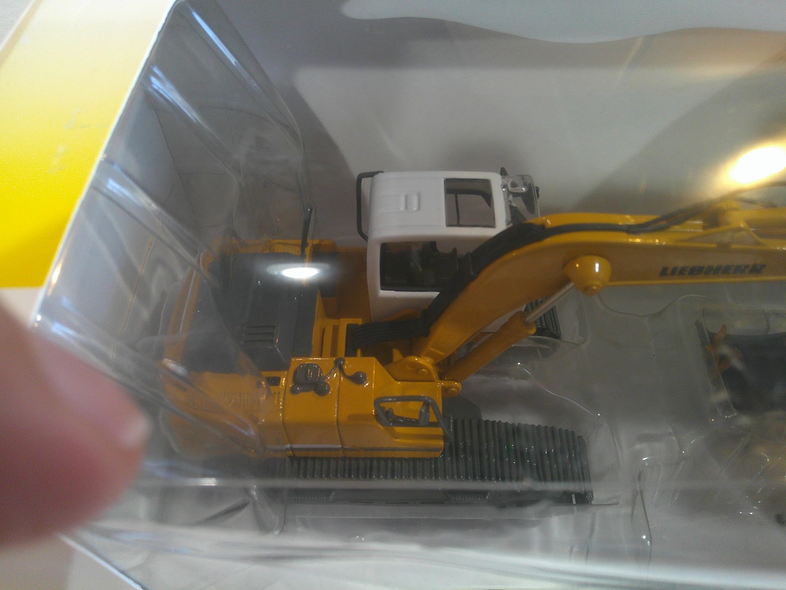Norscot Liebherr R 904 C Track Hydraulic Excavator 1:50 Yellow Good++ Box