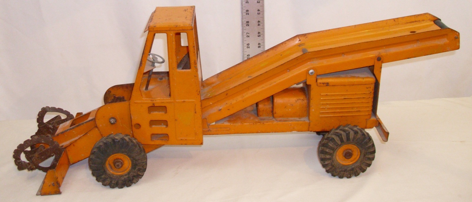 NYLINT ADAMS TRAVELOADER MODEL CONSTRUCTION STEEL TOY 1955 30″ LONG