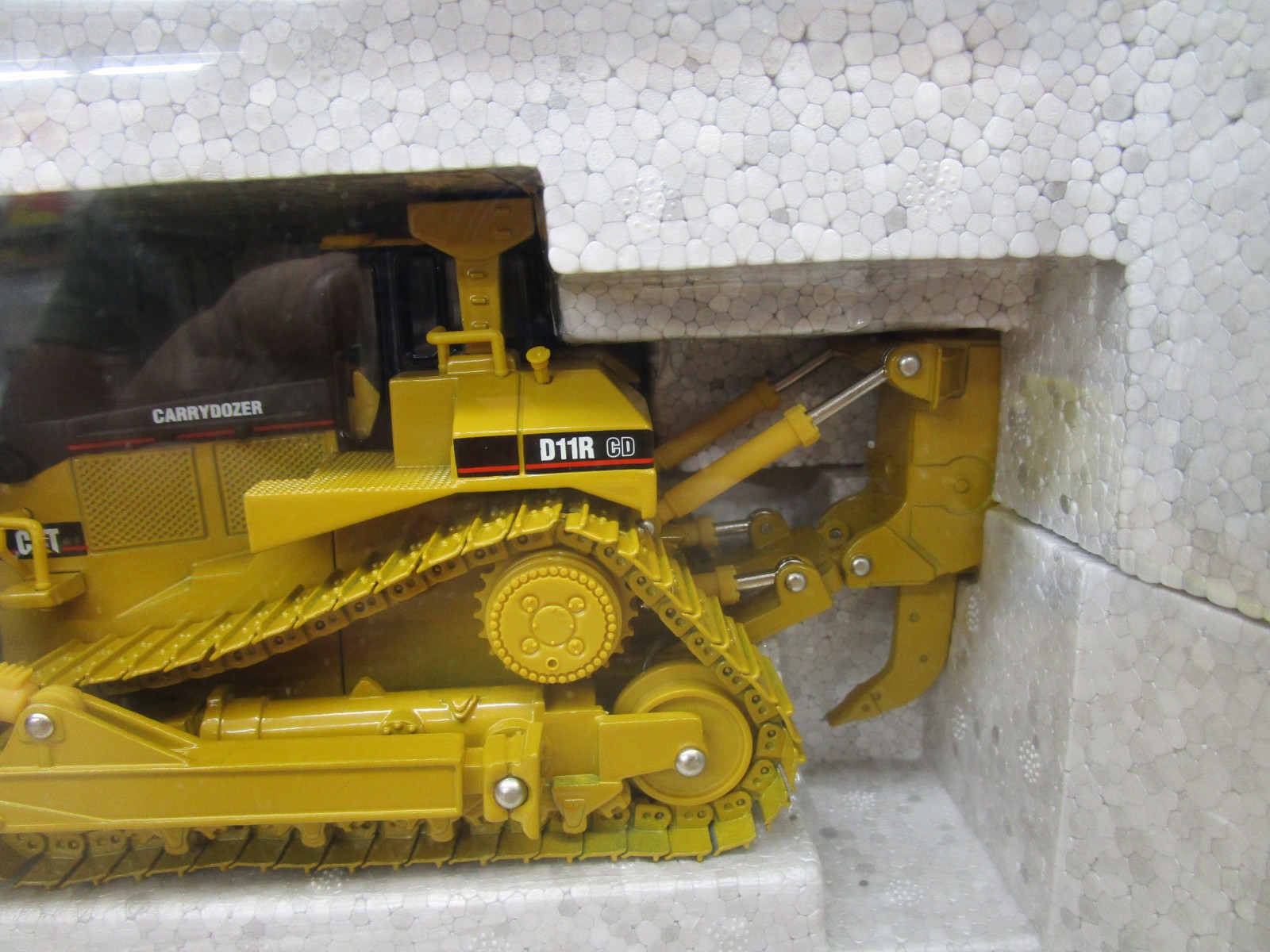 NORSCOT CAT D11R bulldozer 2005 1/50 toy construction diecast dozer ripper