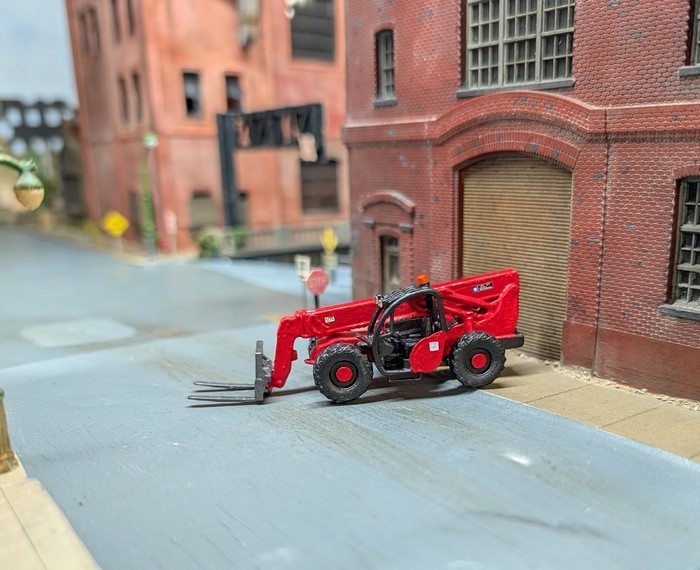 1/87 HO Scale Custom Built Xtreme Telehandler. 3D Printed Resin Model
