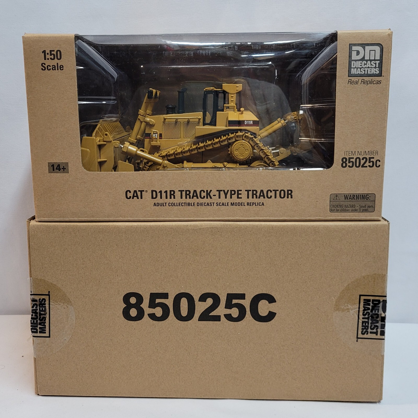 CAT Caterpillar D11R Track Type Tractor with Operator Core Classics Series 1/50