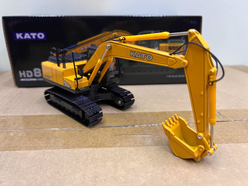 1:50 KATO HD820-7 Excavator Construction Machine Equipment Diecast Model