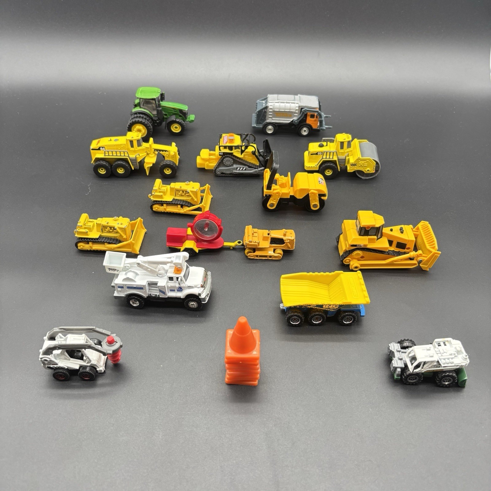 Matchbox Construction Vehicles & Equipment Lot Of 14 Tonka Retro