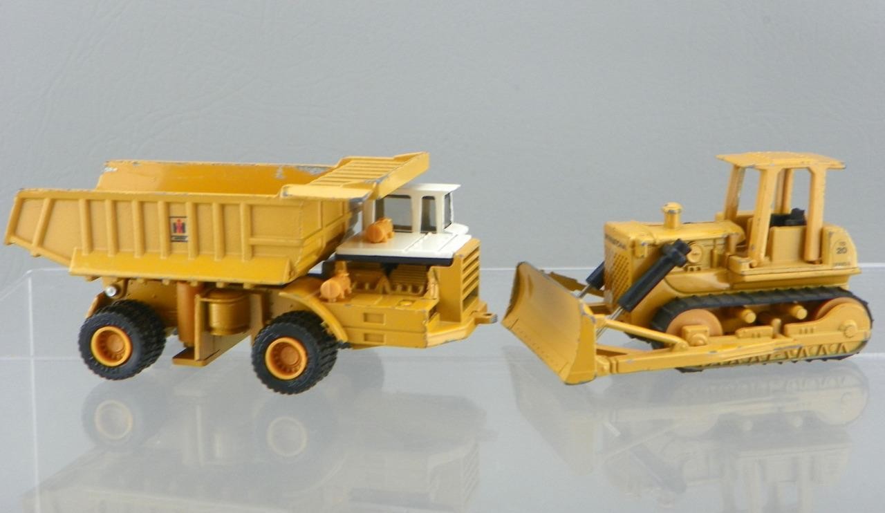 Vintage Ertl Diecast International Construction Dump Truck TD20 Bulldozer Lot HK