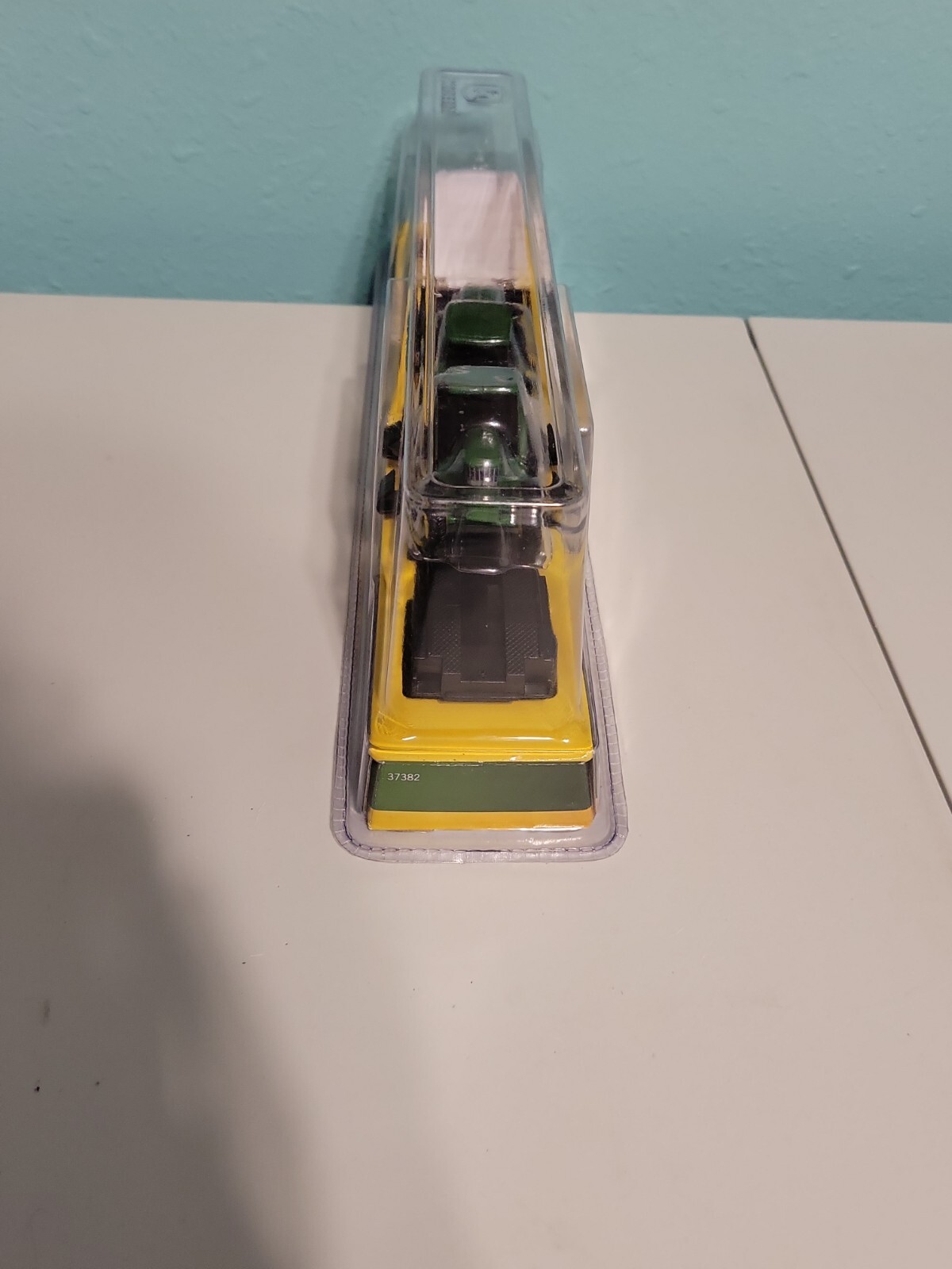 Brand New Sealed Tomy John Deer Hauler Semi And Tractors 2016