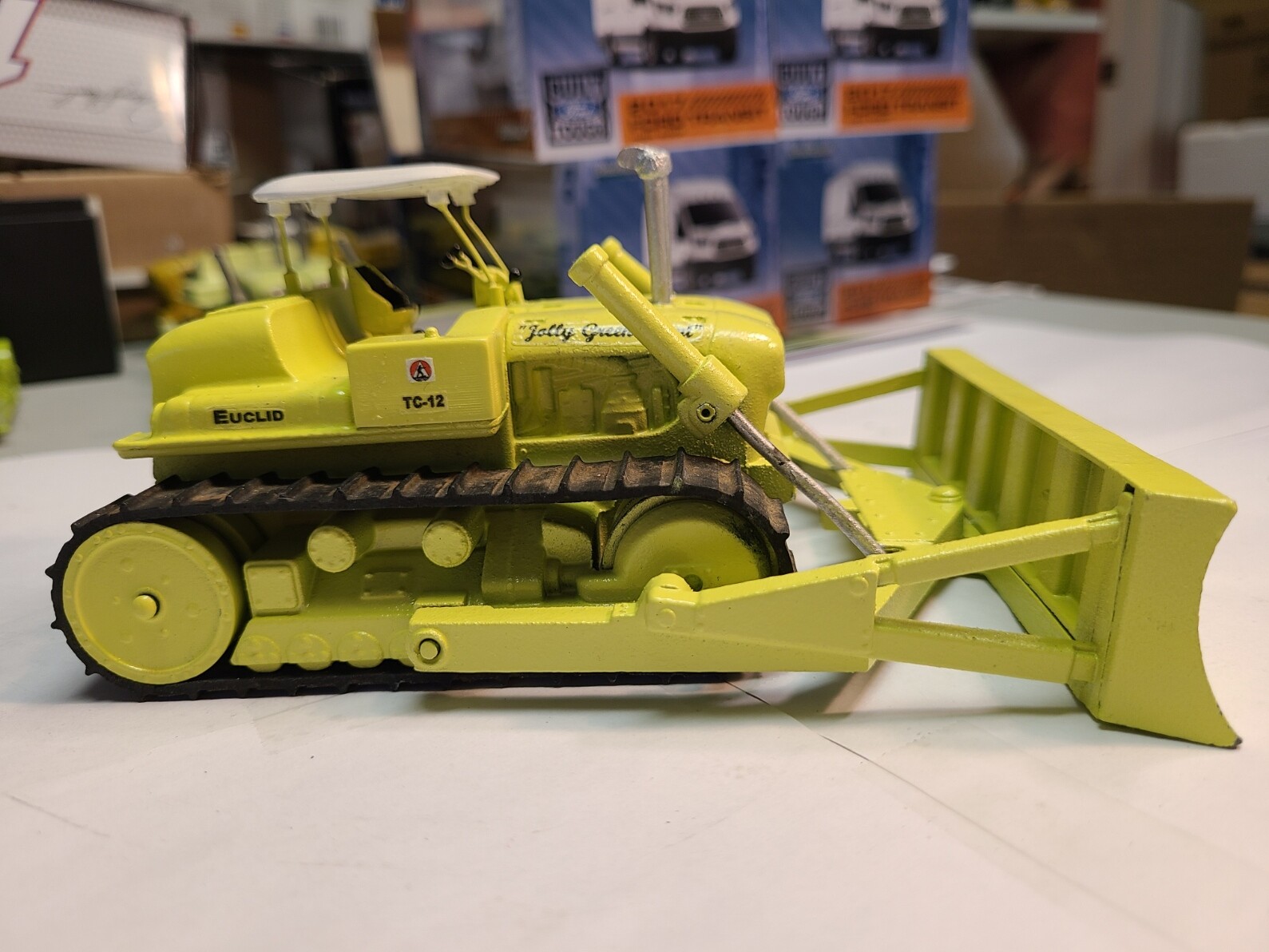 1/40 EUCLID Corgi CUSTOM TC-12 Dozer in HIGH-LITE” Green – NEW RELEASE !!!