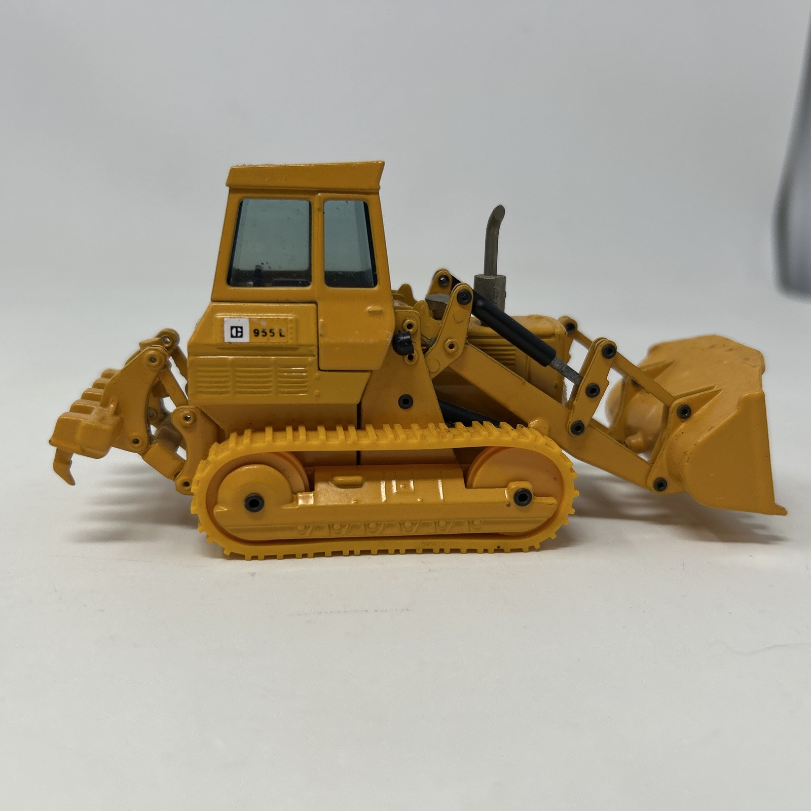 Caterpillar Cat 955-L Track Loader with Ripper – Joal 1:70 Scale Model #213