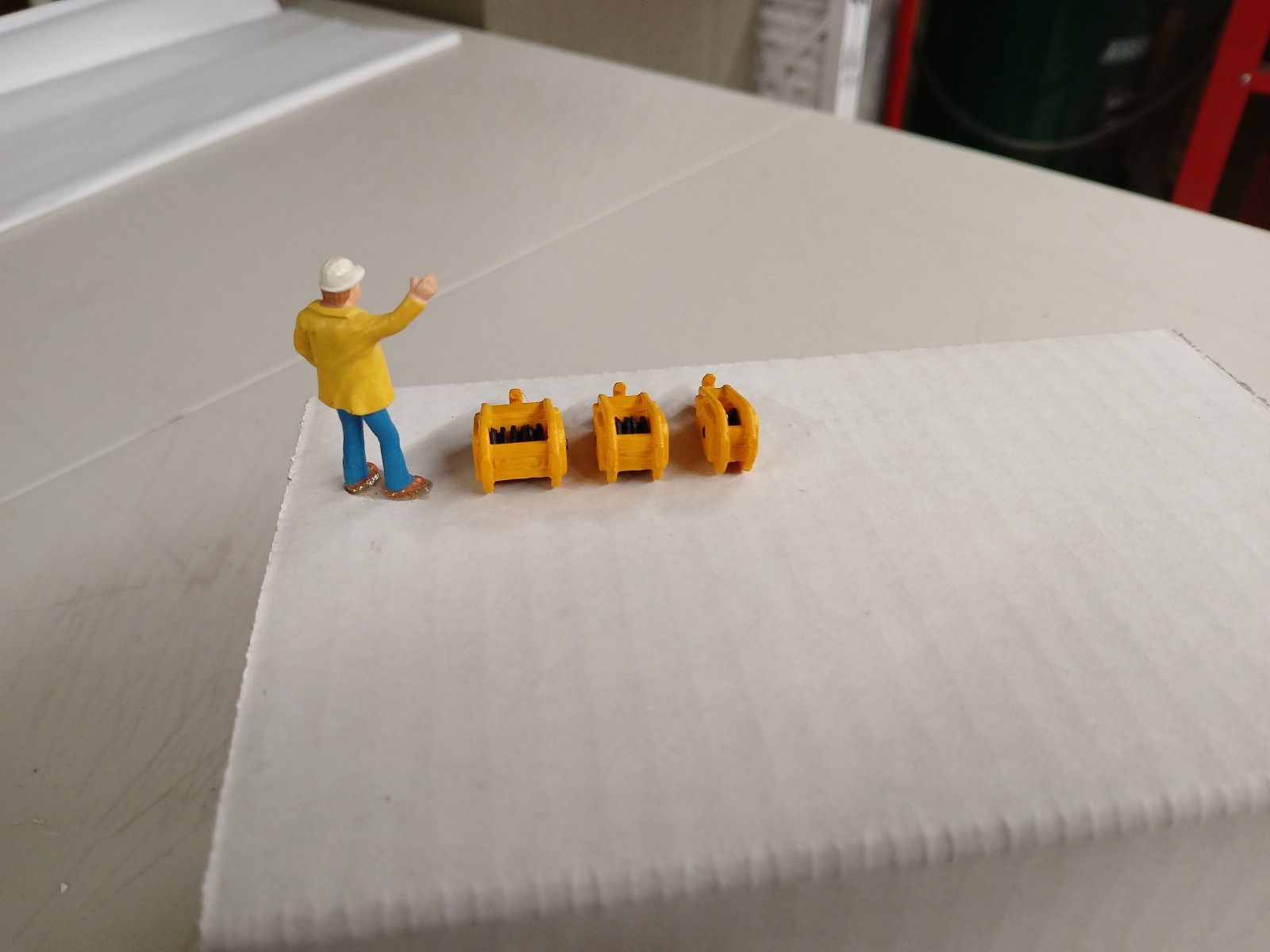 3D Hook Block Set w/ Working Rolling Pulleys. Authentic Liebherr Yellow. 1/50th
