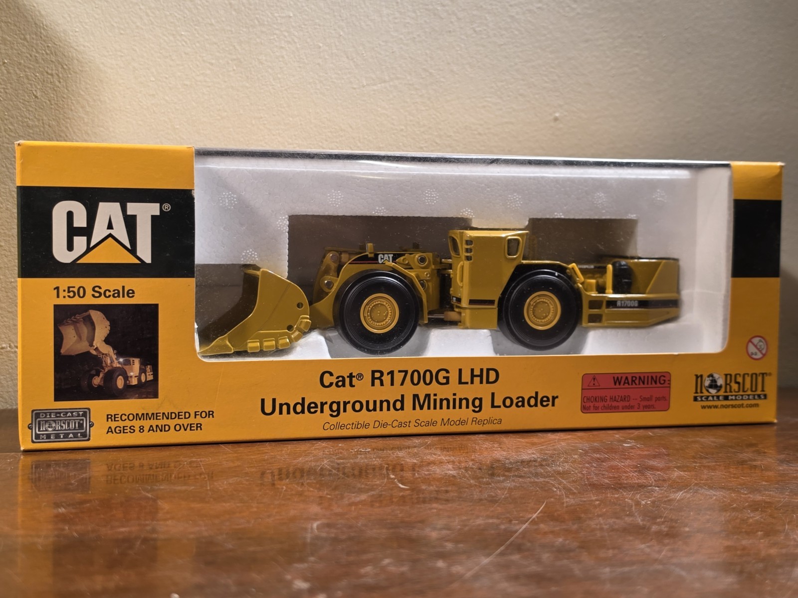 Norscot 1:50 Scale Cat Diecast Caterpillar R1700G LHD UNDERGROUND MINING LOADER