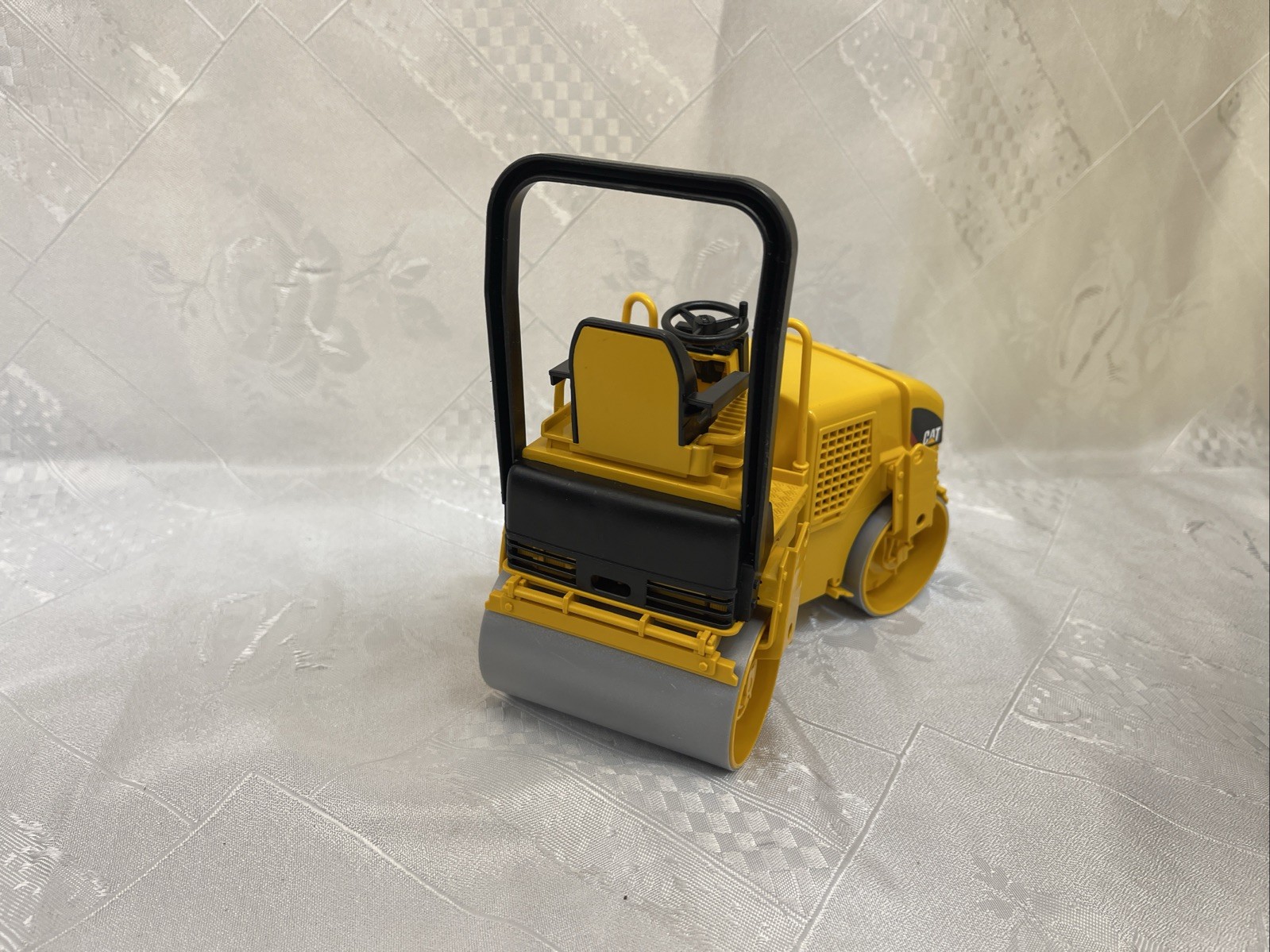 Bruder CAT 7″ Asphalt Drum Compactor Roller Truck Germany 2004 steam roller