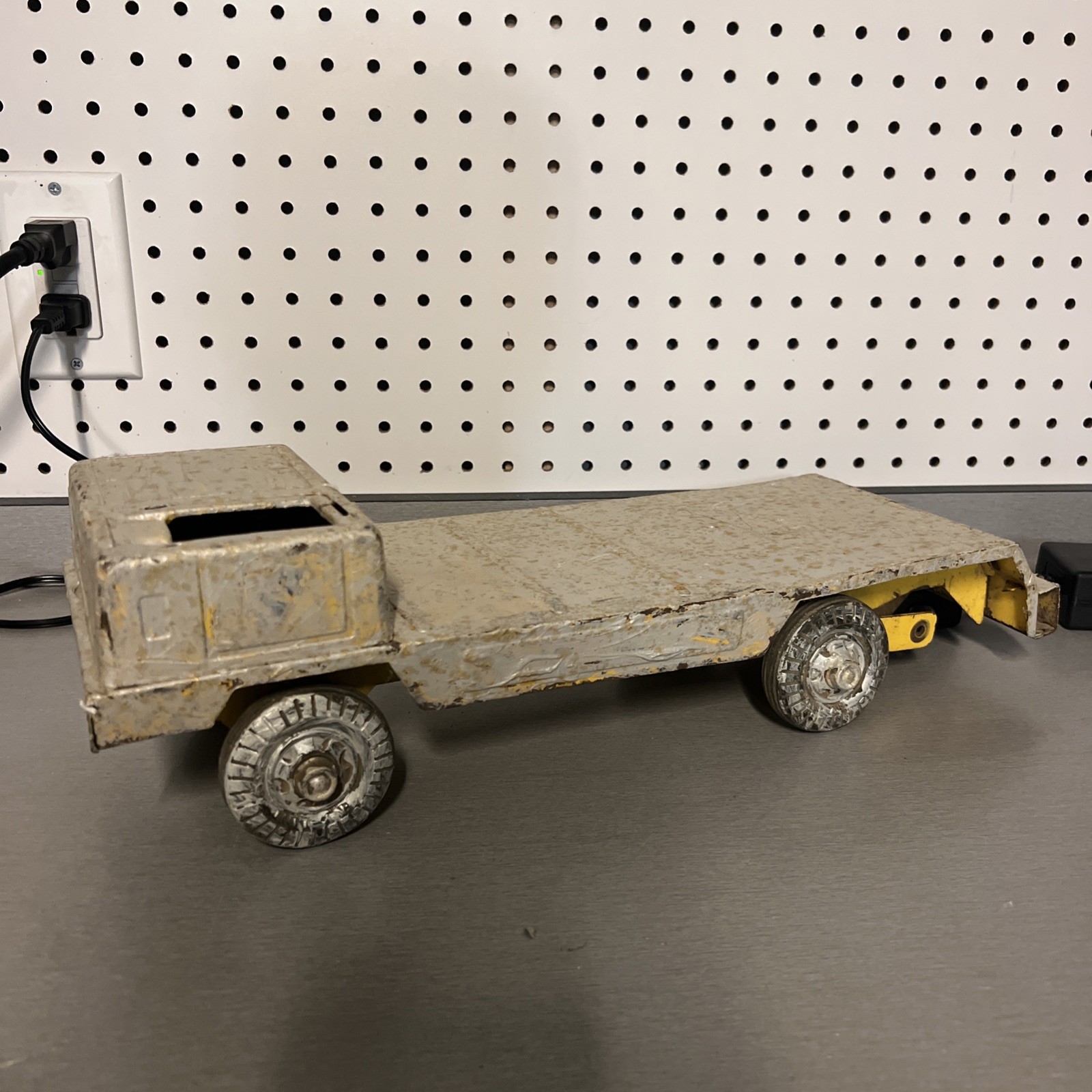 Vintage Nylint Clark Michigan Crane 50’s Model T-24 Steel Frame Only For Parts
