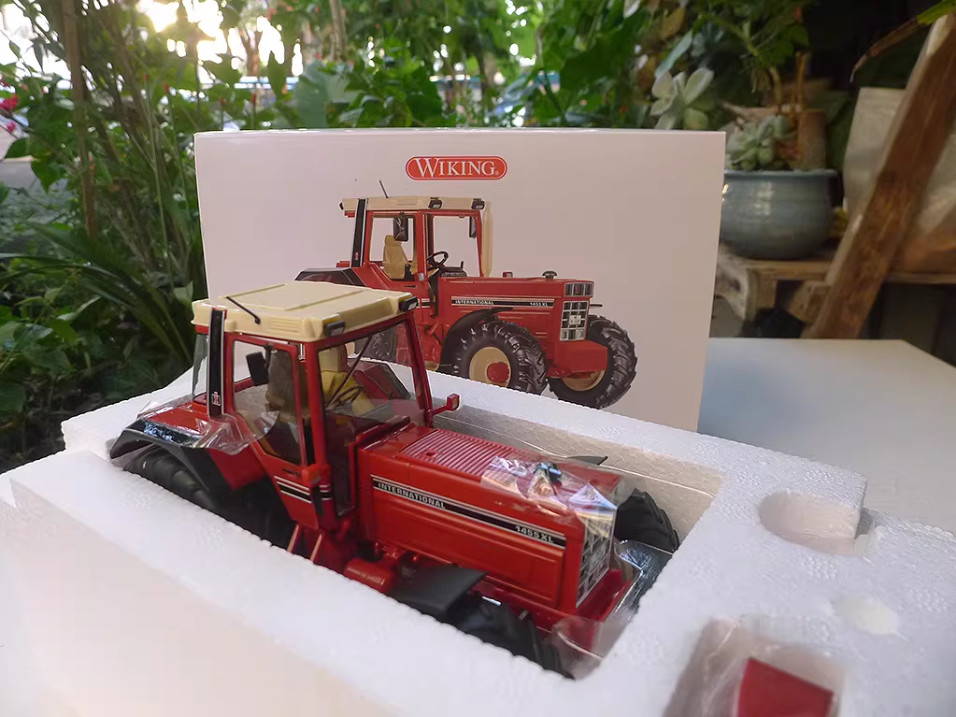 1:32 WIKING CASE IHC 1455XL Tractor Farm Vehicles Machinery Diecast Model