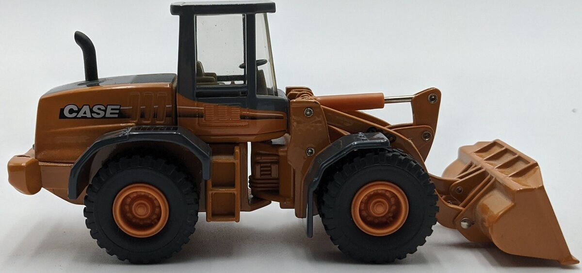 Ertl 14319 1:50 Scale Die-Cast Case 621D Wheel Loader NEW