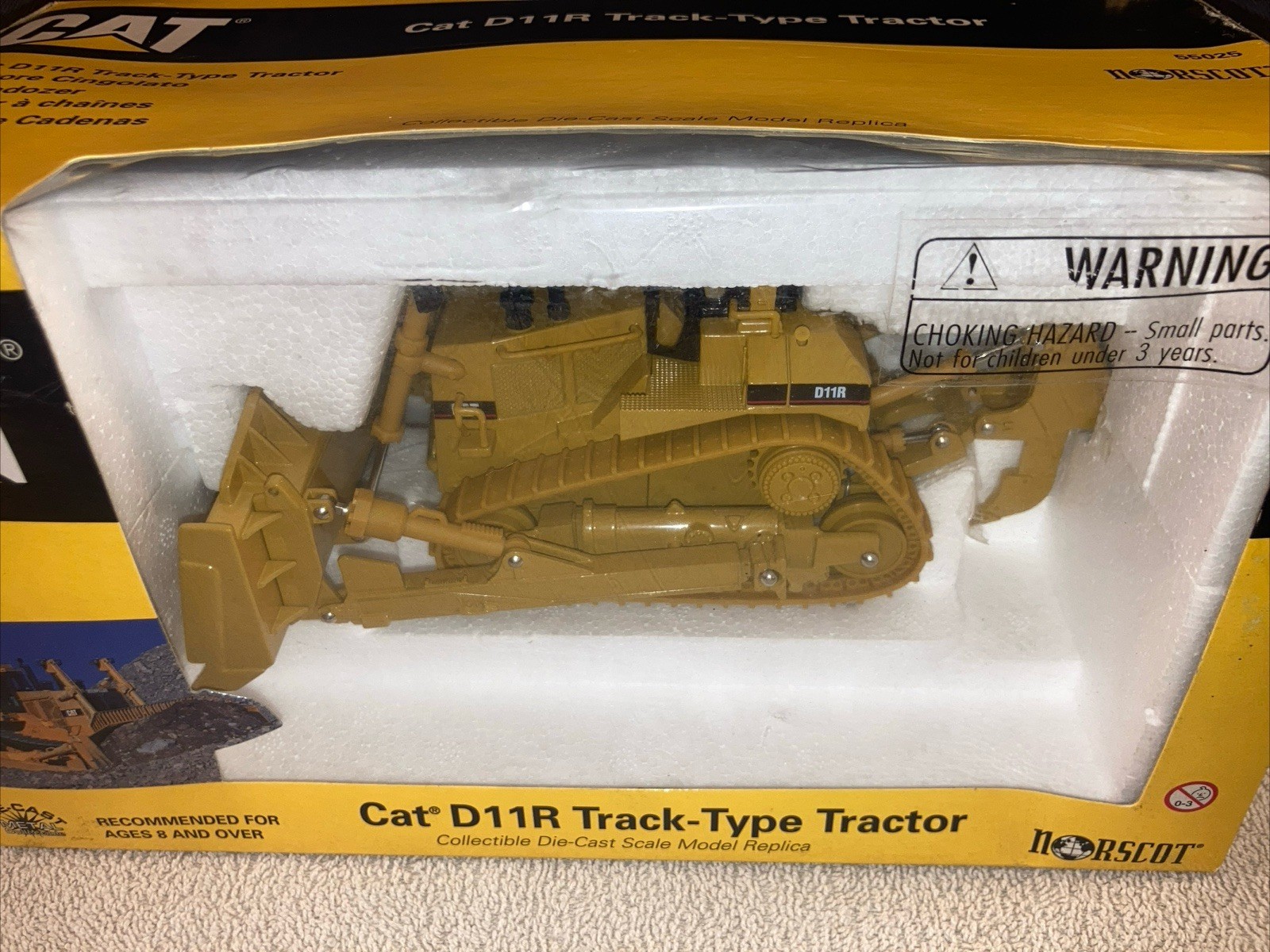 NIB 1999 Norscot 55025 1:50 Caterpillar CAT D11R Track-type Tractor Die Cast