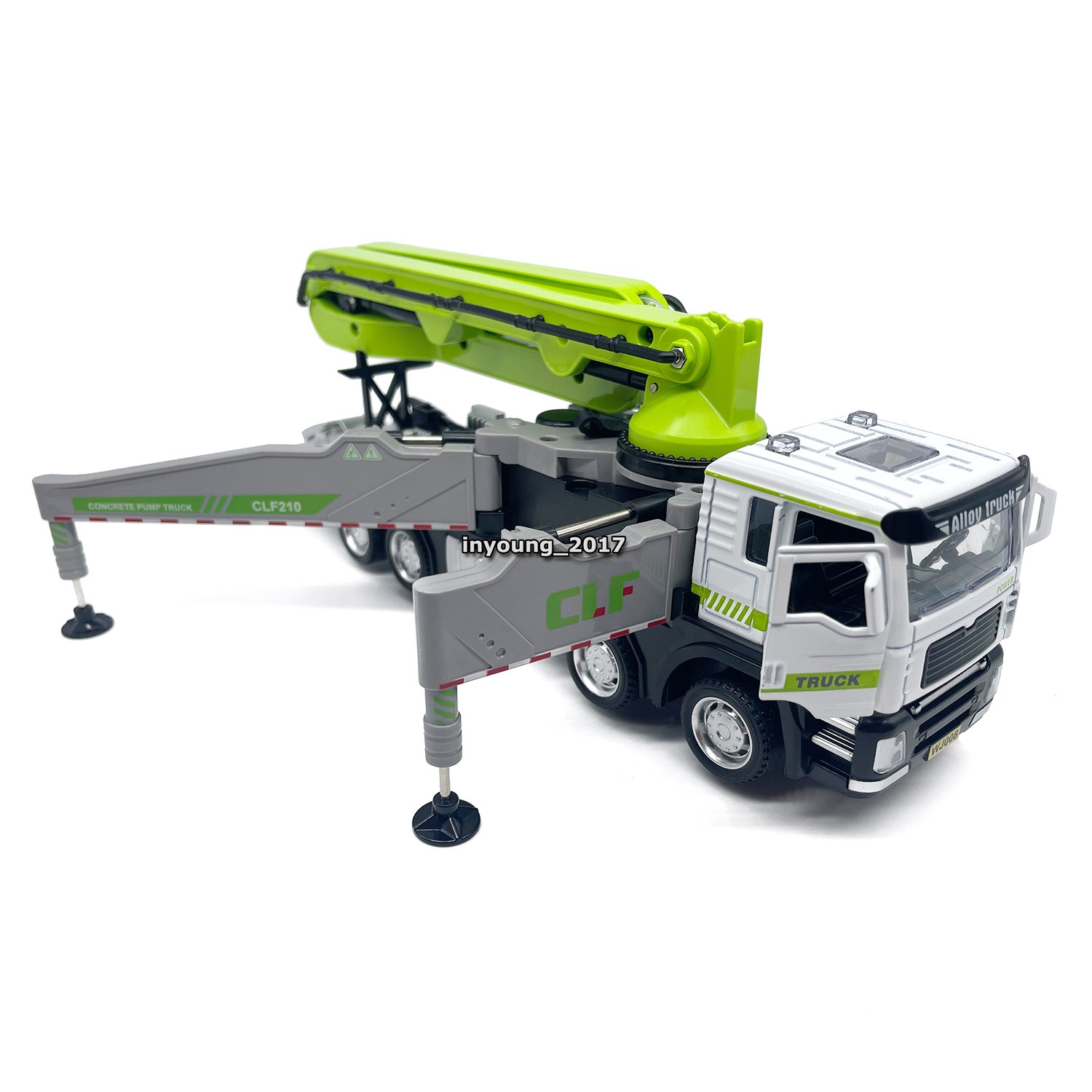 1:60 Concrete Pump Truck Model Toy Car Diecast Construction Toy Vehicle White
