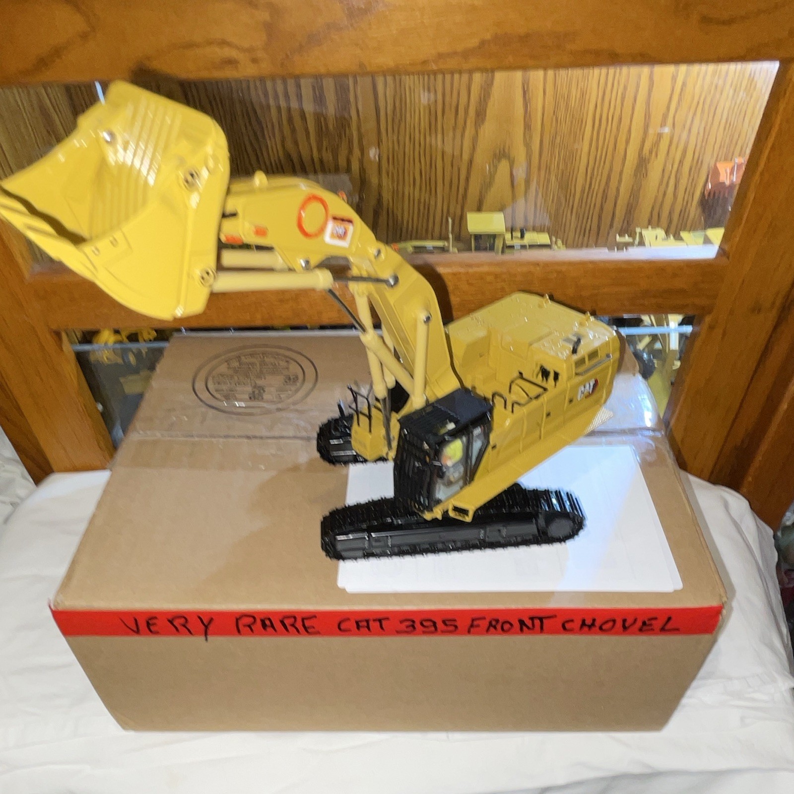 CAT 395 Front Shovel Tracked Excavator Diecast Model Yellow Black