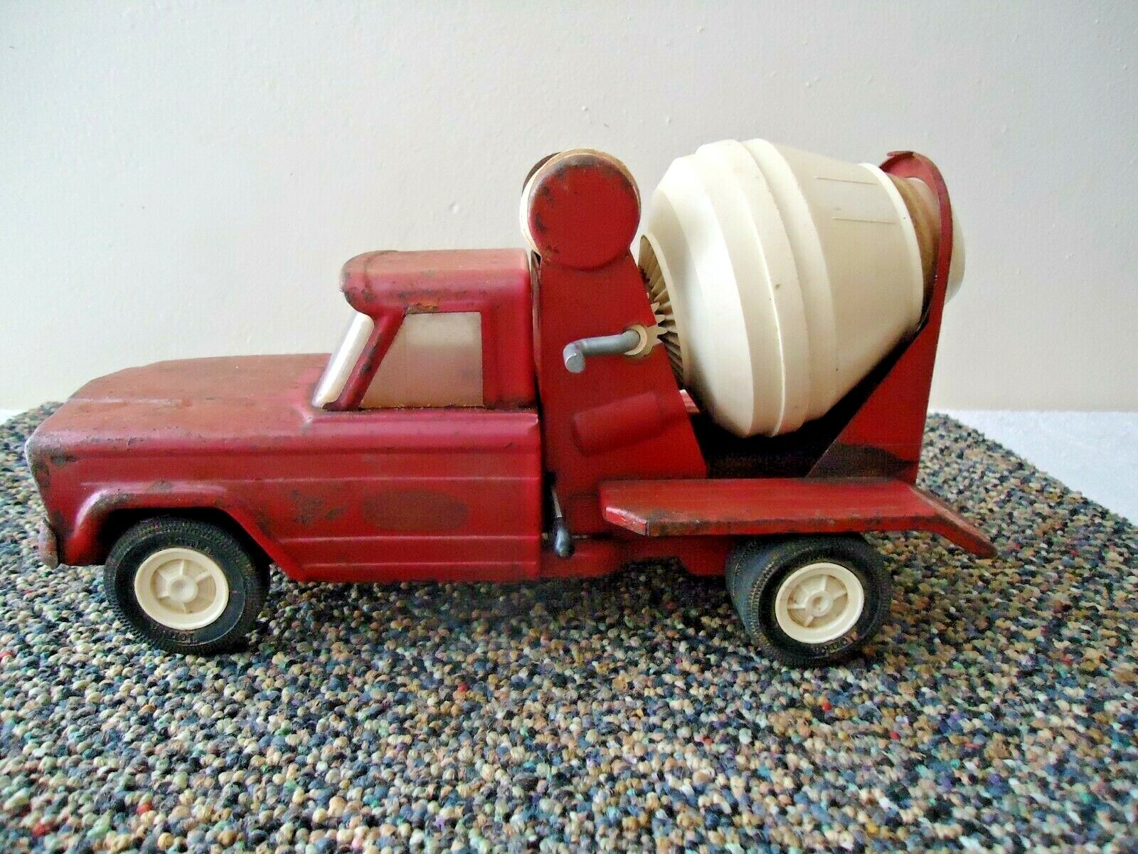 Vintage Tonka Cement Mixer Truck ” GREAT COLLECTIBLE ITEM “