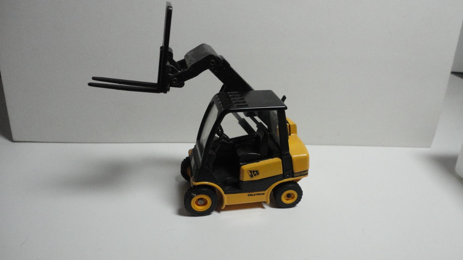 Joal Die-Cast Metal 1:35 Scale Forklift/JCB #267/Used With Box/Great Gift!