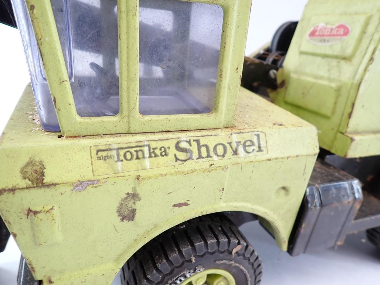 Green Tonka Mighty Shovel 3930 17” Pressed Steel 1970s Vintage Euclid Lime
