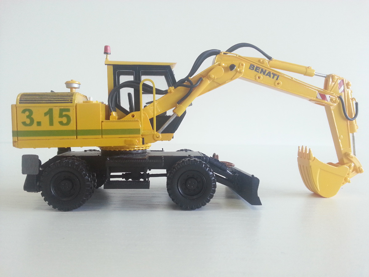 1/50 Excavator Benati 3.15 wheels – High Quality Resin KIT by Fankit Models