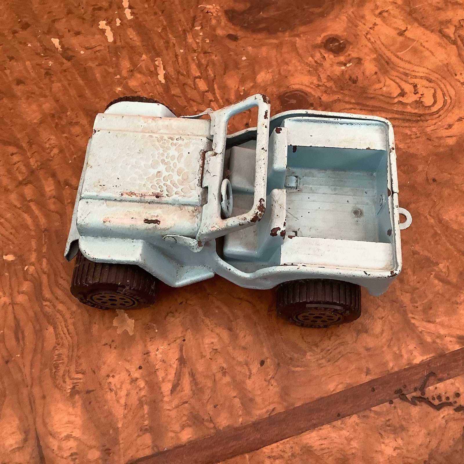 Vintage Tonka 810094 Plastic And Metal Jeep Sold As Pictured